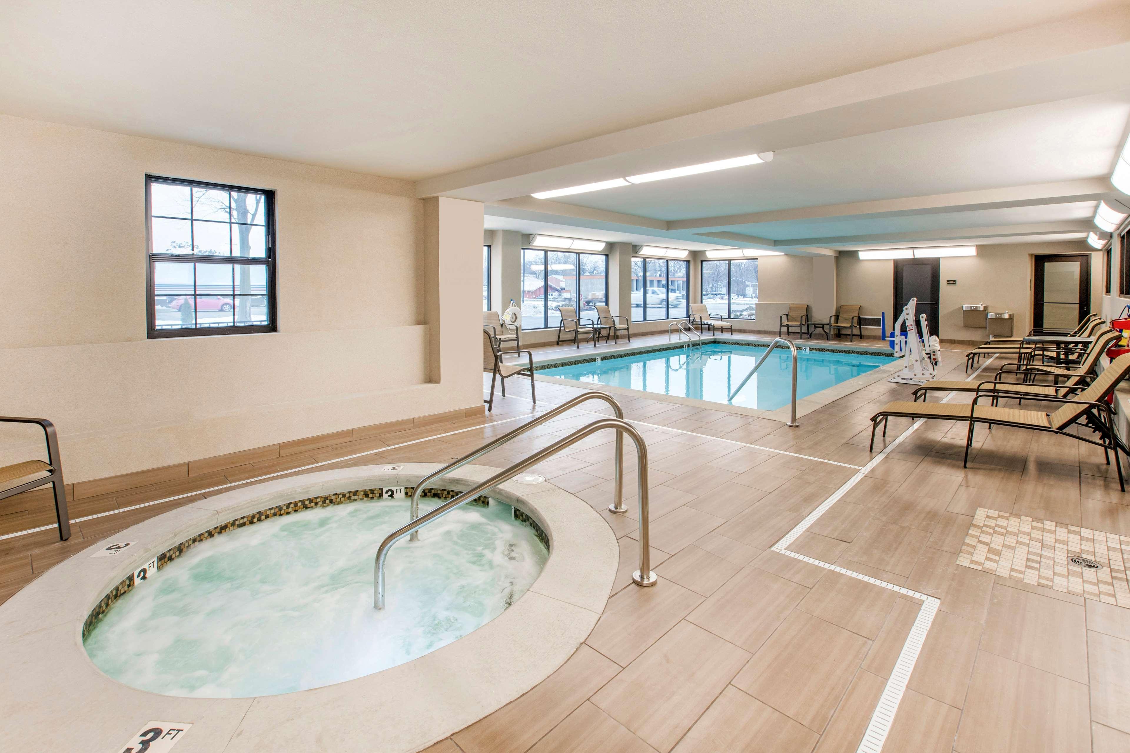 Country Inn & Suites By Radisson, Grandville-Grand Rapids West, Mi Extérieur photo