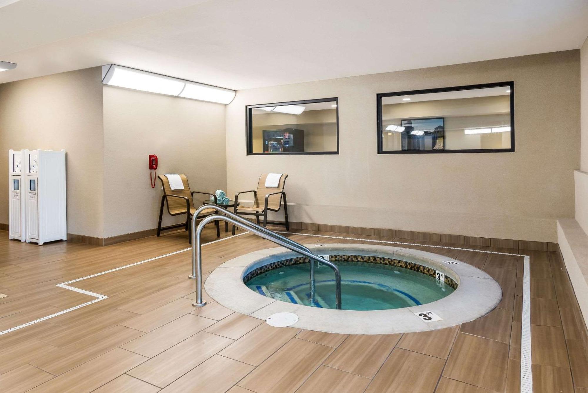 Country Inn & Suites By Radisson, Grandville-Grand Rapids West, Mi Extérieur photo